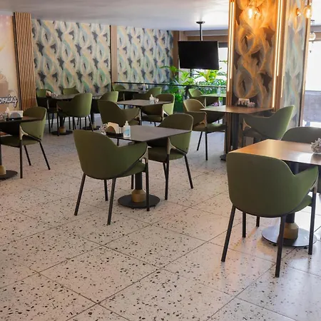 Hotell Star 3*